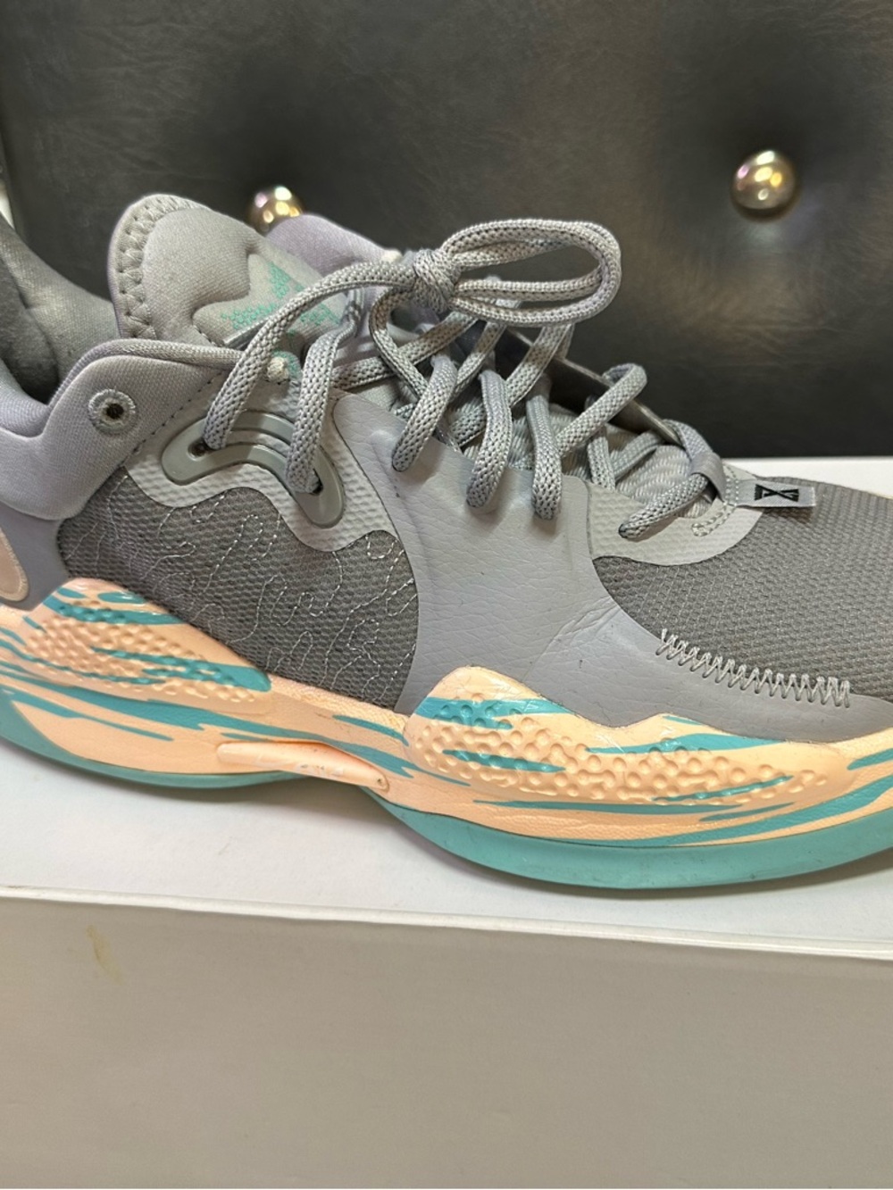Nike Men's Gray Teal Peach Low-Top Sneakers